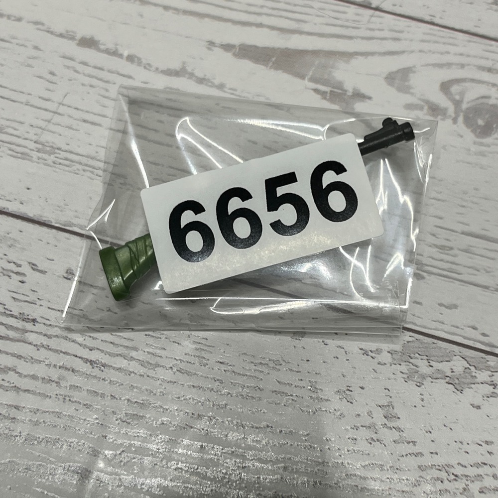 Fortnite Action Figure Accessory Green Hunting Rifle Weapon Replacement Part - Picture 4 of 4